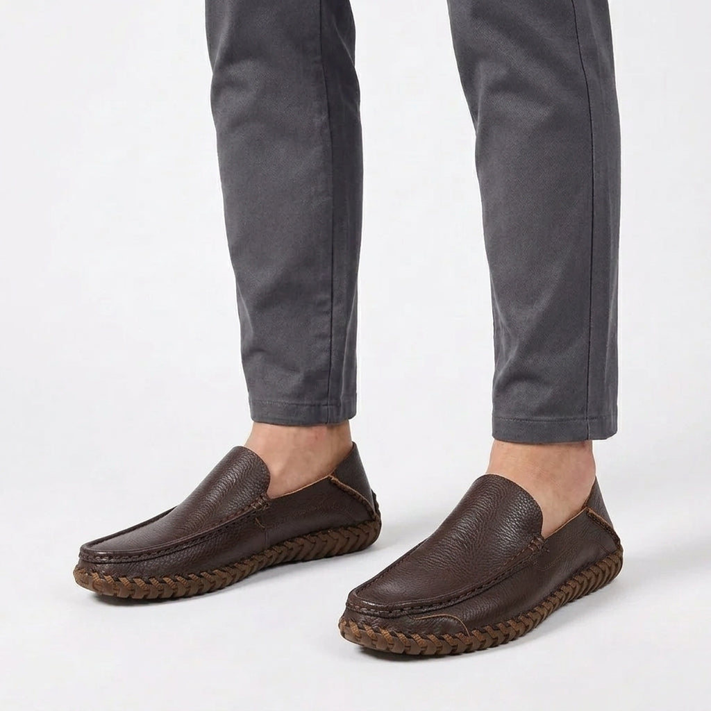 Chaussures À Enfiler Avec Détails Cousus