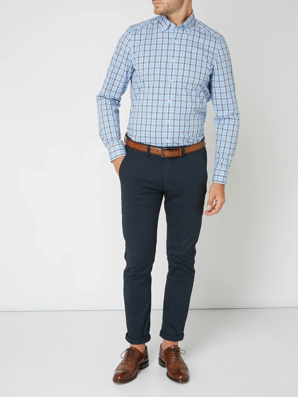 CHEMISE HOMME À CARREAUX ET COL BOUTONNÉ
