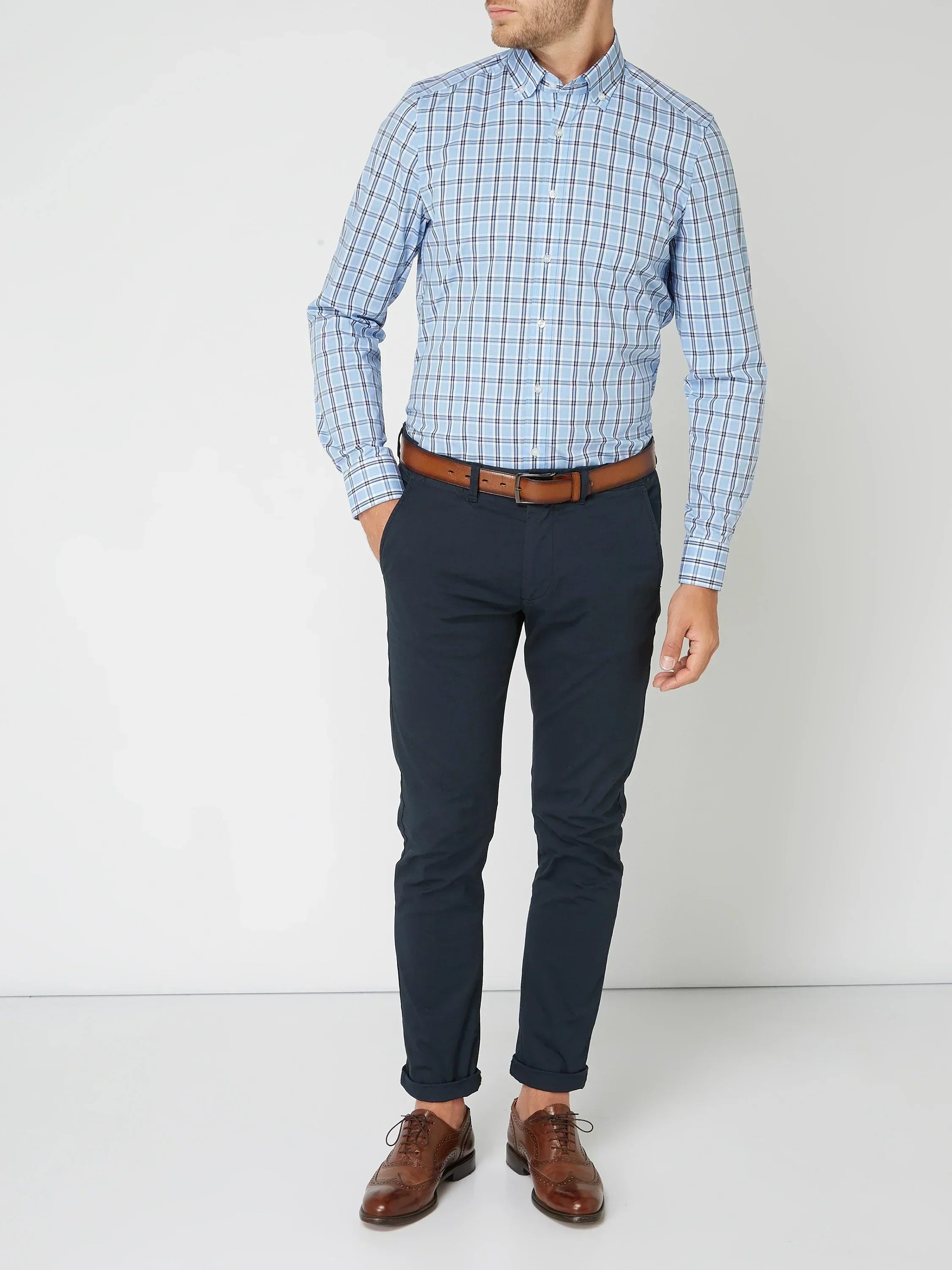 CHEMISE HOMME À CARREAUX ET COL BOUTONNÉ