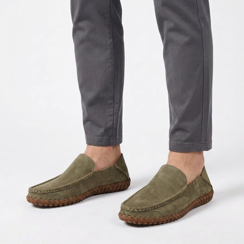 Chaussures À Enfiler Avec Détails Cousus