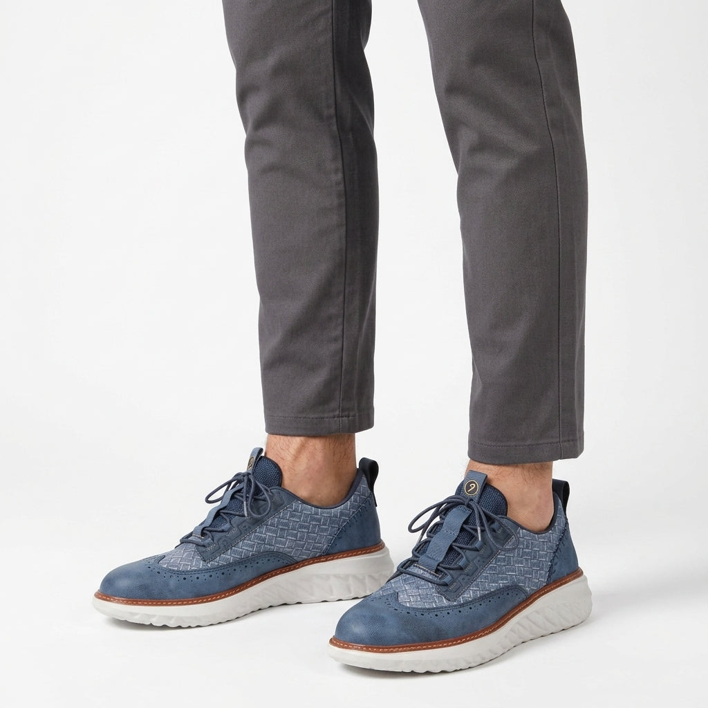 Baskets En Cuir Véritable À Silhouette Épurée