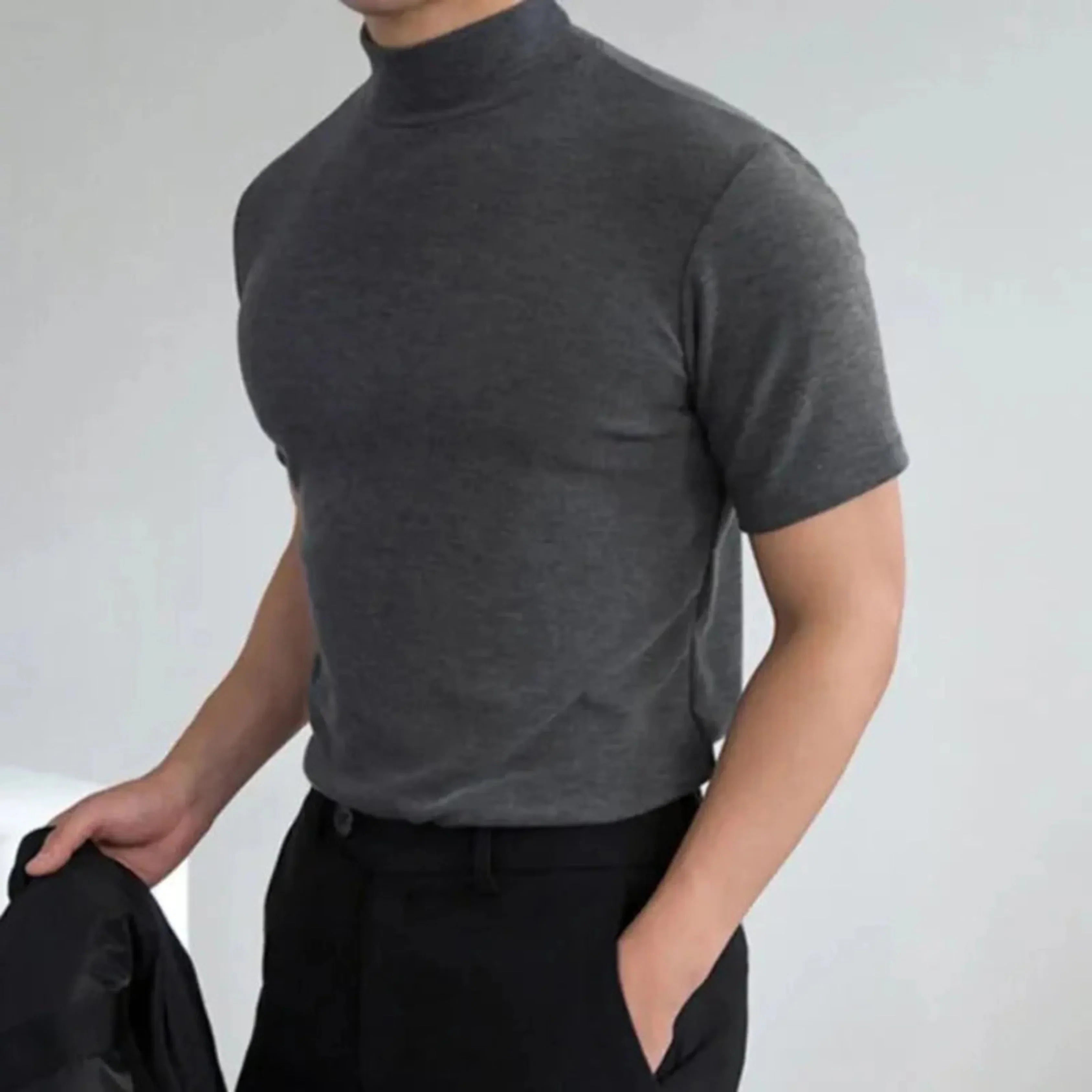 T-SHIRT À HAUT COL POUR HOMME