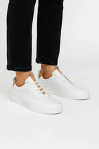 BASKETS PERFORÉES POUR HOMME