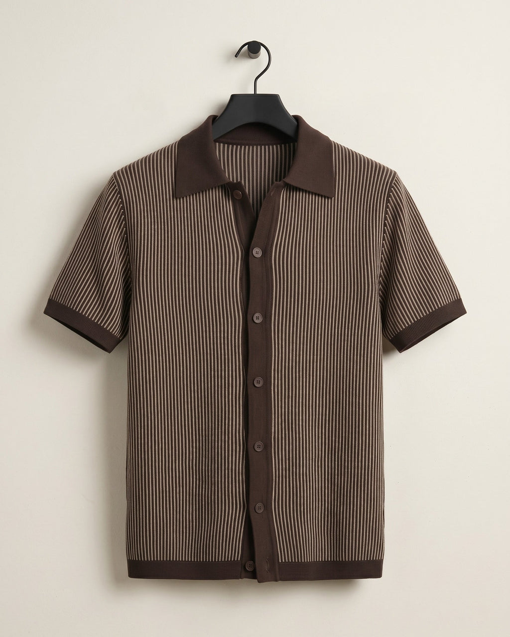 Polo Tricoté À Rayures Verticales Pour Hommes