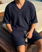 Ensemble tricoté avec col v et short pour hommes - image 8